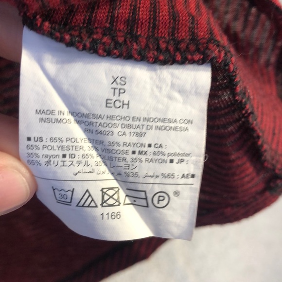 Red & Black striped lightweight tee by Old Navy - Picture 3 of 4